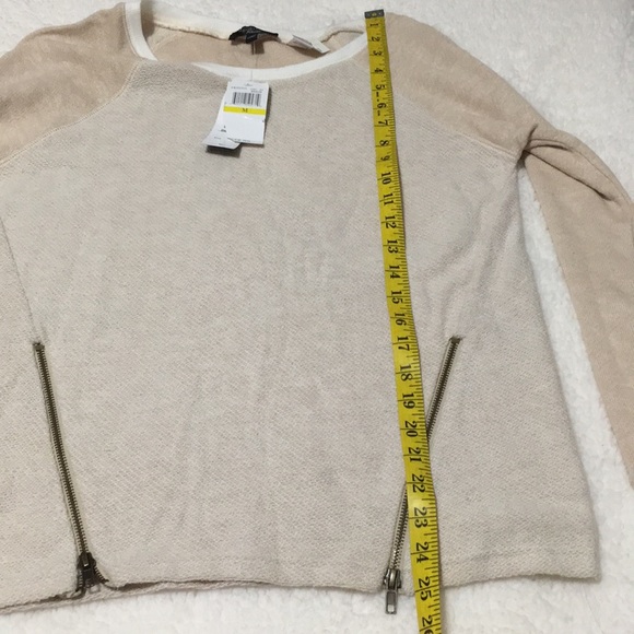 Spence knots comfy light sweater size Medium - Picture 8 of 8